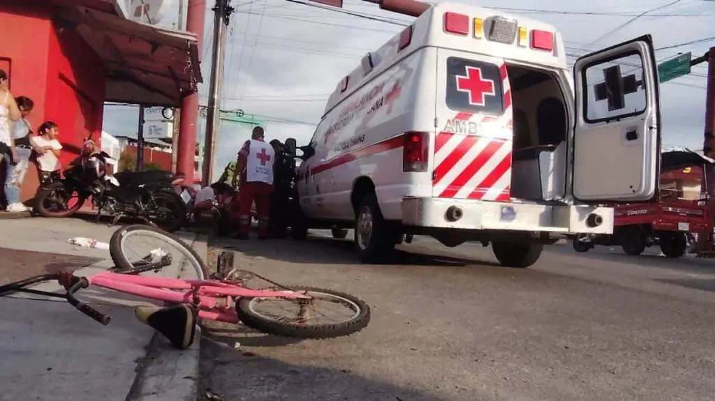 Adolescente resulta lesionado tras accidente en el centro de Tapachula