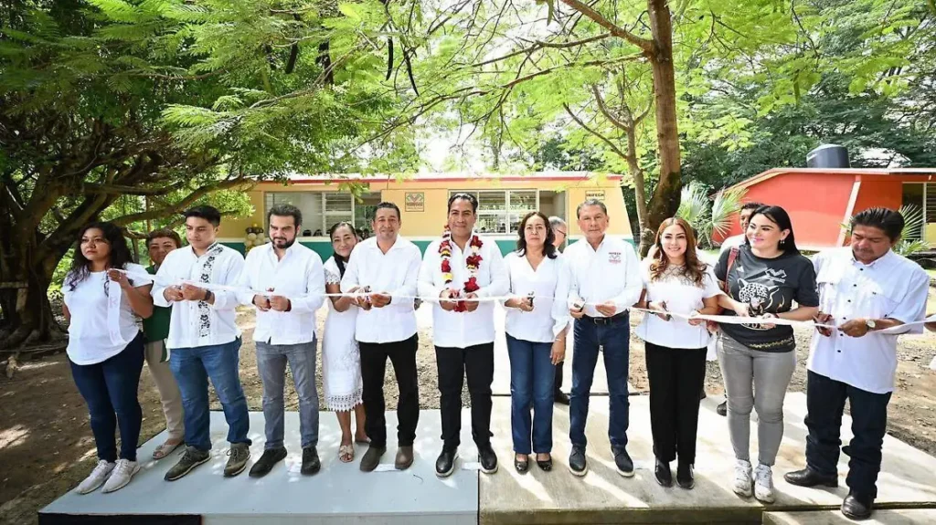 Eduardo Ramírez impulsa la paz y la educación en Chicomuselo durante marcha conmemorativa