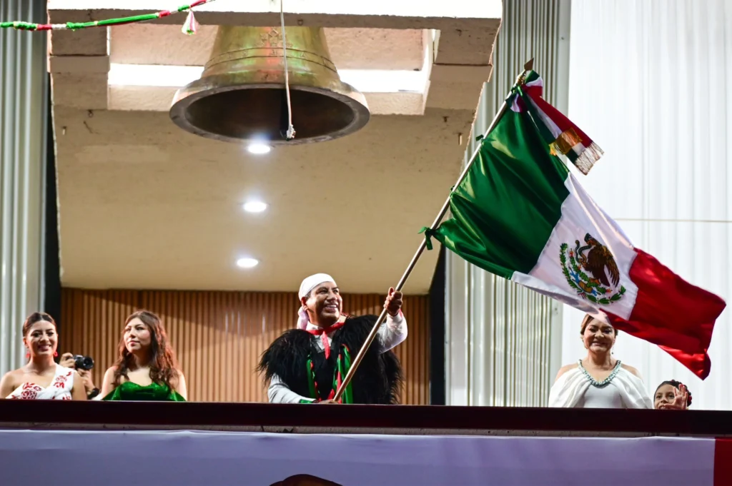 Eduardo Ramírez encabeza el Grito y celebra la paz en Chiapas